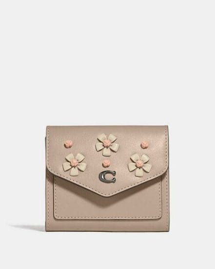 Fashion 4 Coach Wyn Small Wallet With Tea Rose Knot