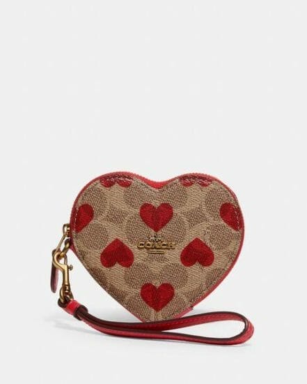 Fashion 4 Coach Heart Coin Case In Signature Canvas With Heart Print
