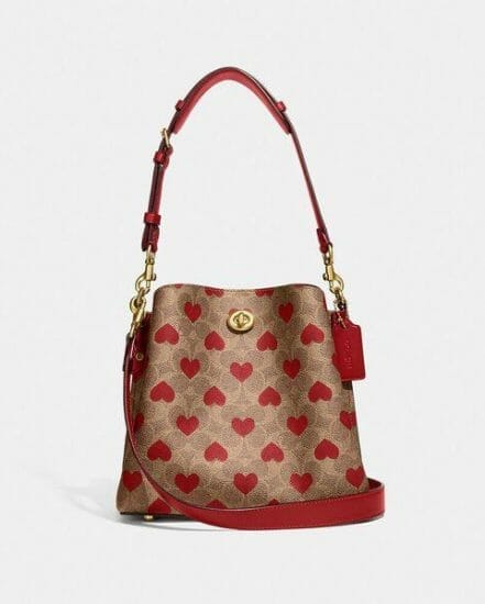 Fashion 4 Coach Willow Bucket Bag In Signature Canvas With Heart Print