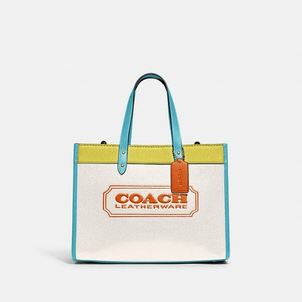 Field Tote 30 With Coach Badge - Coach