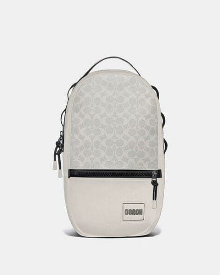 Fashion 4 Coach Pacer Backpack In Signature Canvas With Coach Patch