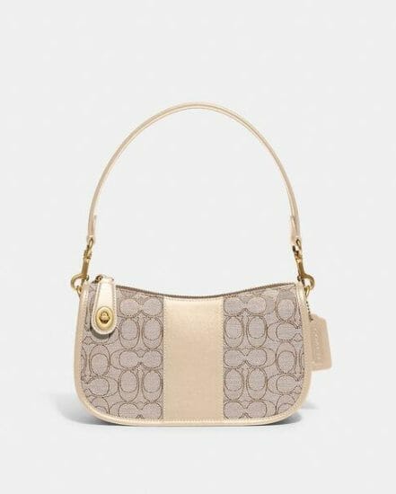 Fashion 4 Coach Swinger In Signature Jacquard