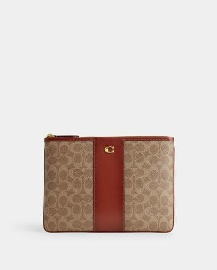 Fashion 4 Coach Pouch 28 in Signature Canvas