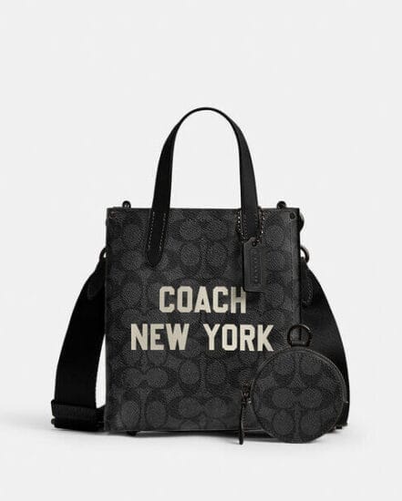 Fashion 4 Coach Relay Tote Bag 17 In Signature Canvas With Coach Graphic