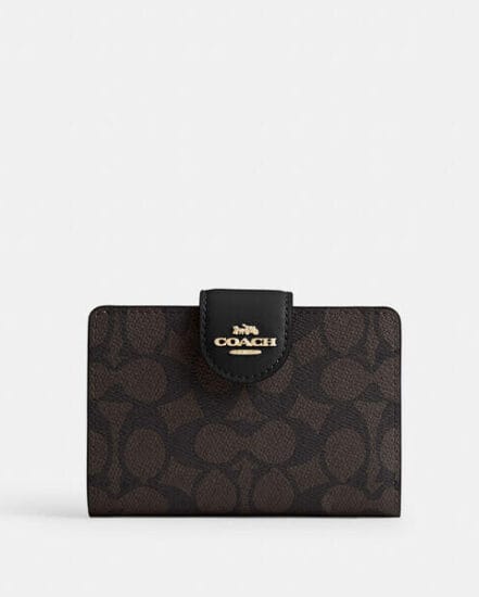 Fashion 4 Coach Medium Corner Zip Wallet In Signature Canvas